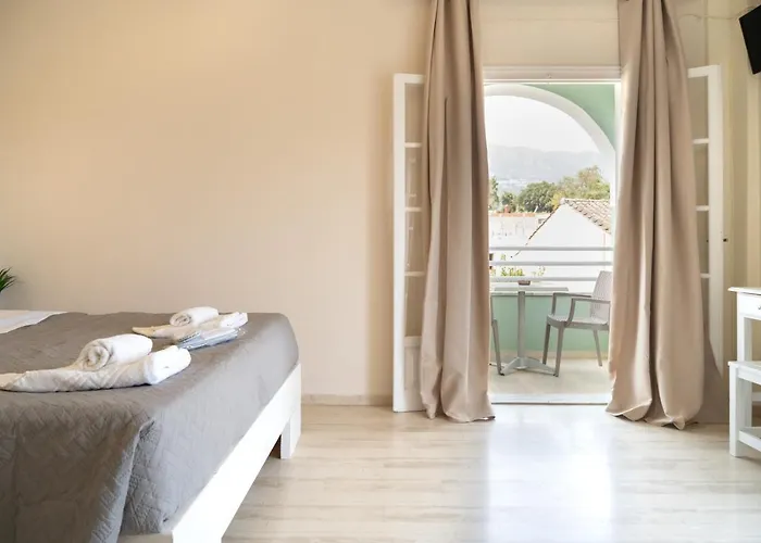 Апартаменты Spiros Athinaios Apartment's